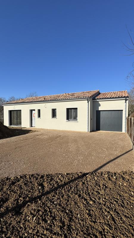 Maison - 90 m² - 4 pièces