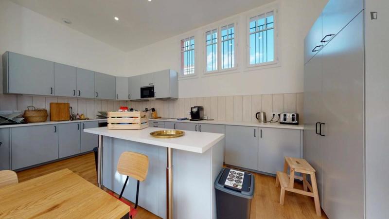 Chambre - 15 m² - 9 pièces