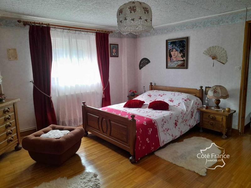 Maison - 263 m² - 13 pièces