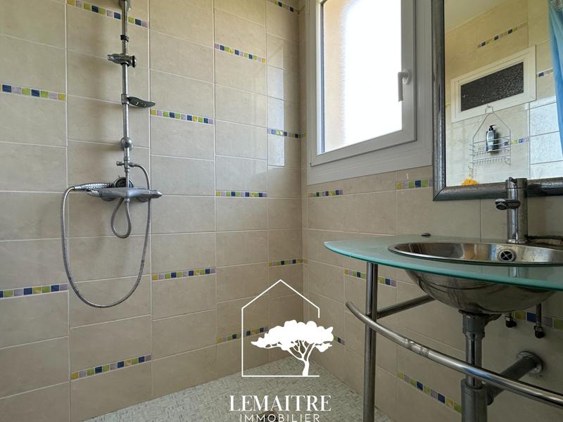 Maison - 288 m² - 10 pièces