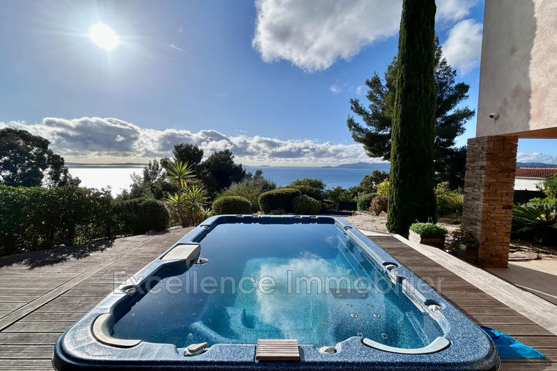 Villa - 242 m² - 6 pièces