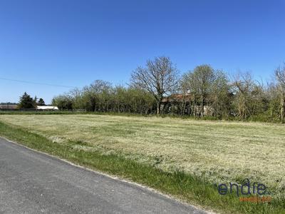 Terrain constructible - 2 435 m²
