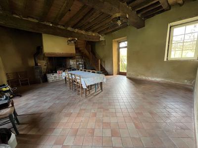 Maison - 213 m² - 8 pièces