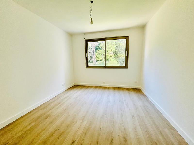 Appartement - 110 m² - 4 pièces