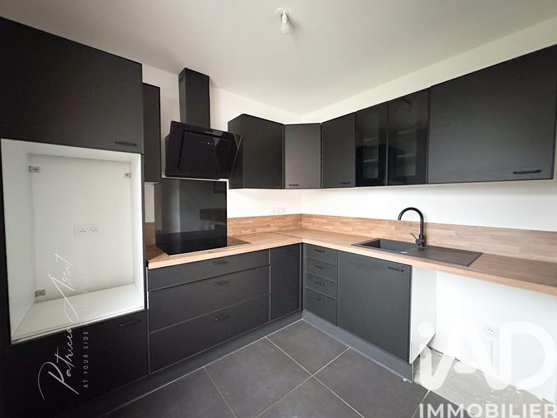 Maison - 97 m² - 5 pièces