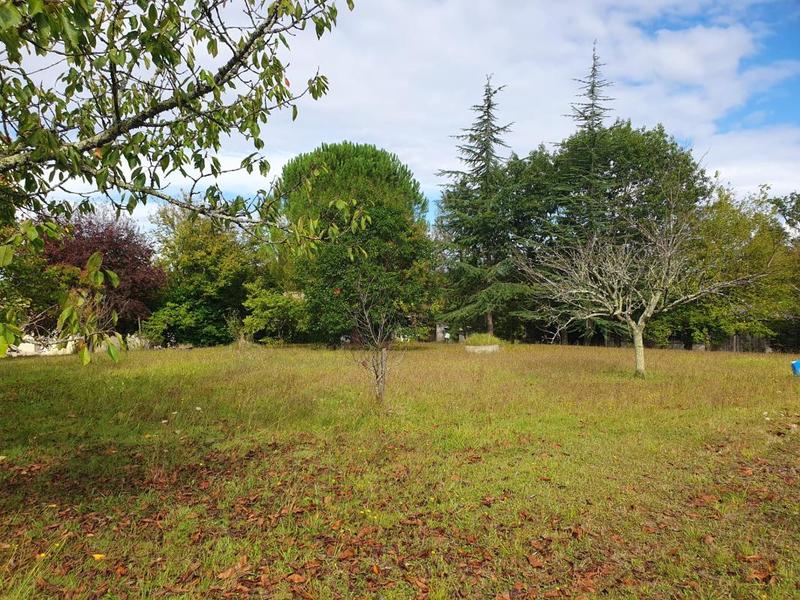 Terrain constructible - 1 000 m²