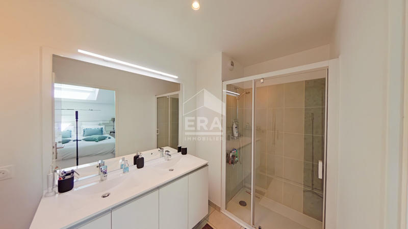 Appartement - 98 m² - 4 pièces