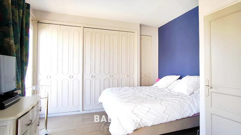 Maison - 180 m² - 6 pièces