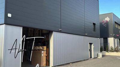 Local commercial - 820 m² - 4 pièces