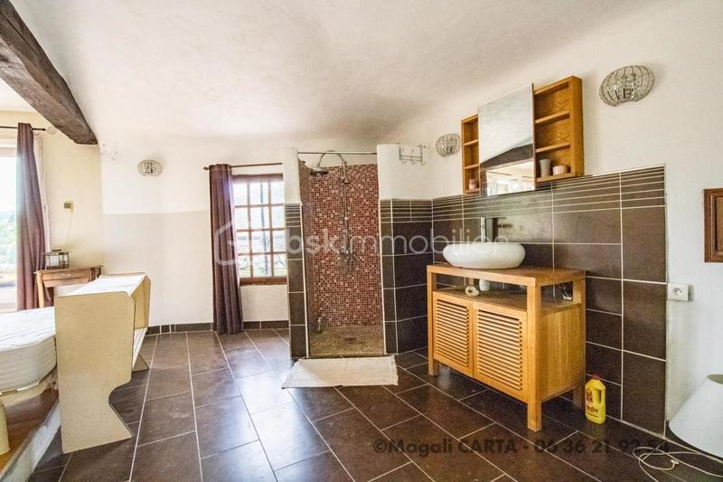 Demeure - 160 m² - 6 pièces