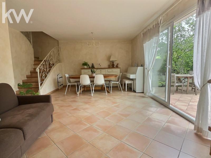 Maison - 111 m² - 4 pièces