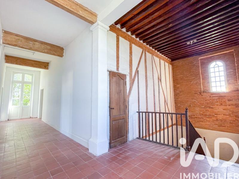 Maison - 330 m² - 10 pièces