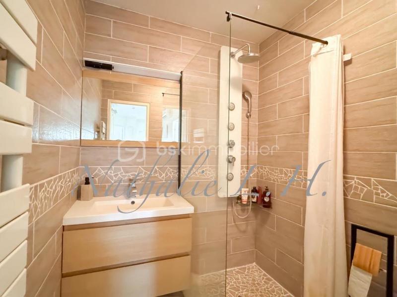 Demeure - 240 m² - 8 pièces