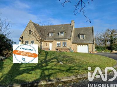 Maison - 214 m² - 9 pièces