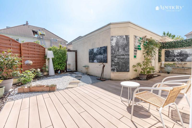 Maison traditionnelle - 153 m² - 6 pièces