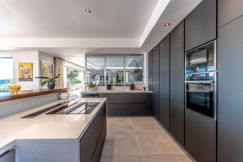 Villa - 310 m² - 7 pièces