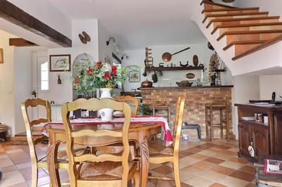 Maison - 163 m² - 8 pièces