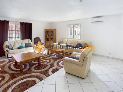 Maison - 190 m² - 9 pièces