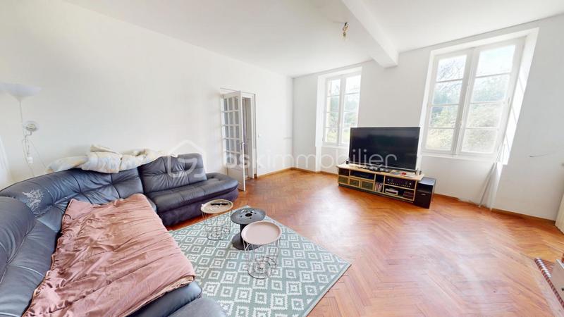 Maison - 268 m² - 11 pièces