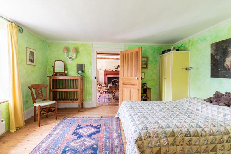 Maison - 230 m² - 8 pièces