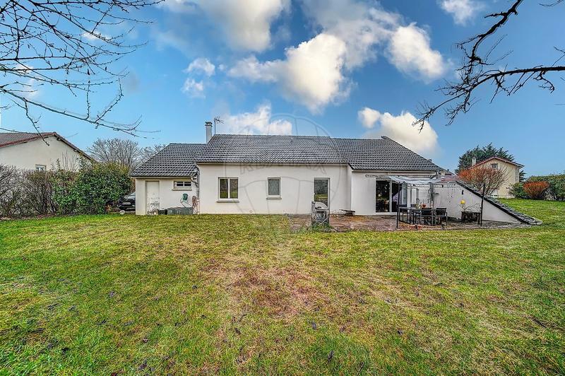 Maison - 104 m² - 4 pièces