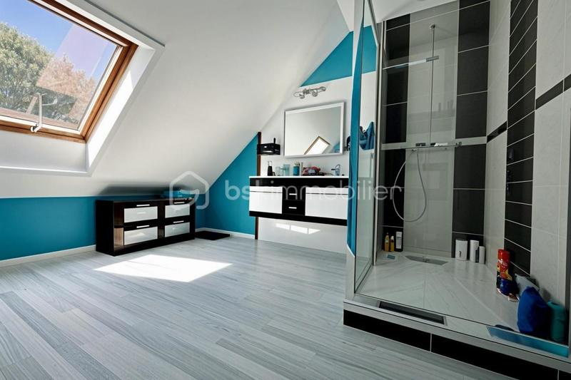 Maison - 188 m² - 9 pièces