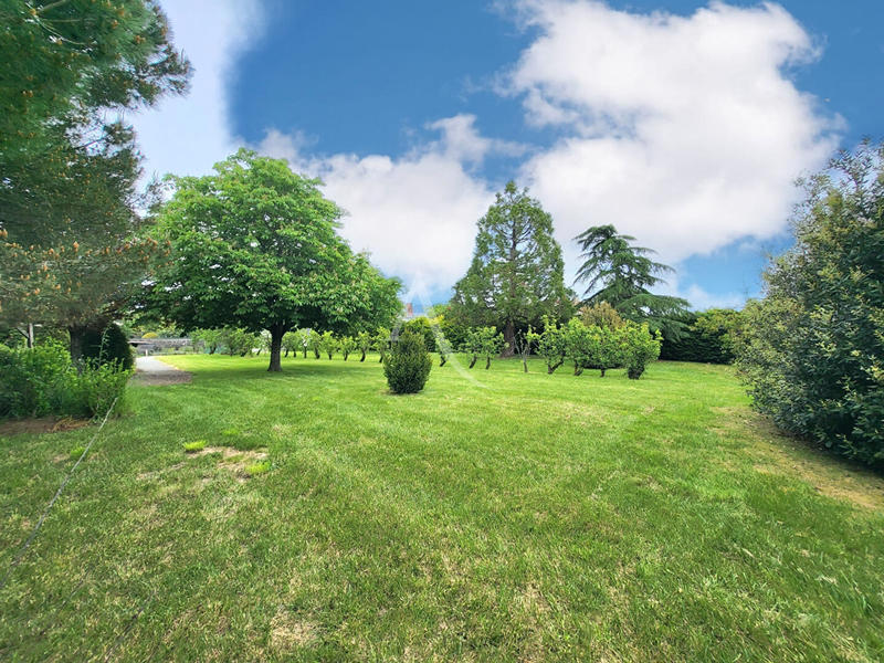 Maison - 220 m² - 9 pièces