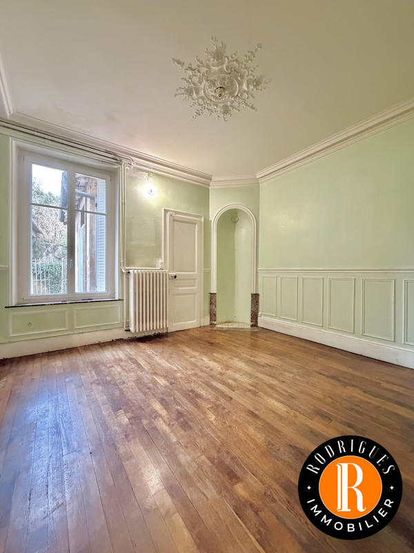 Maison - 227 m² - 10 pièces