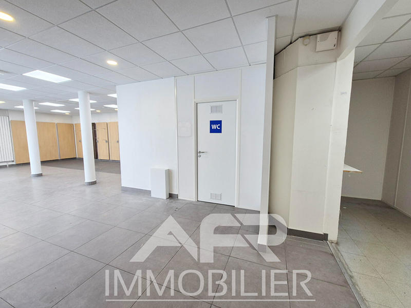 Local commercial - 280 m²