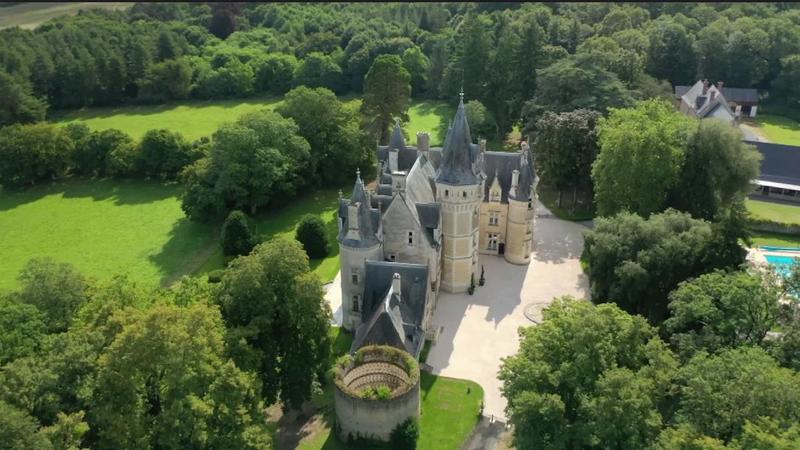 Château - 2 000 m² - 40 pièces