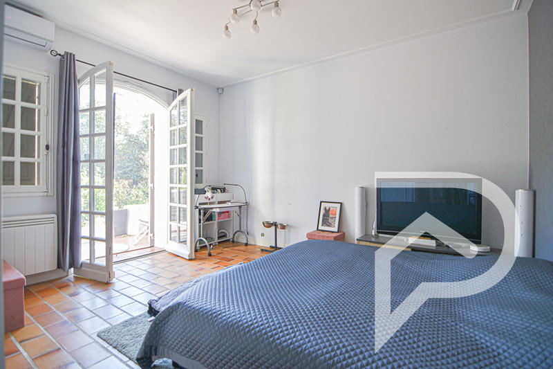 Maison - 185 m² - 6 pièces