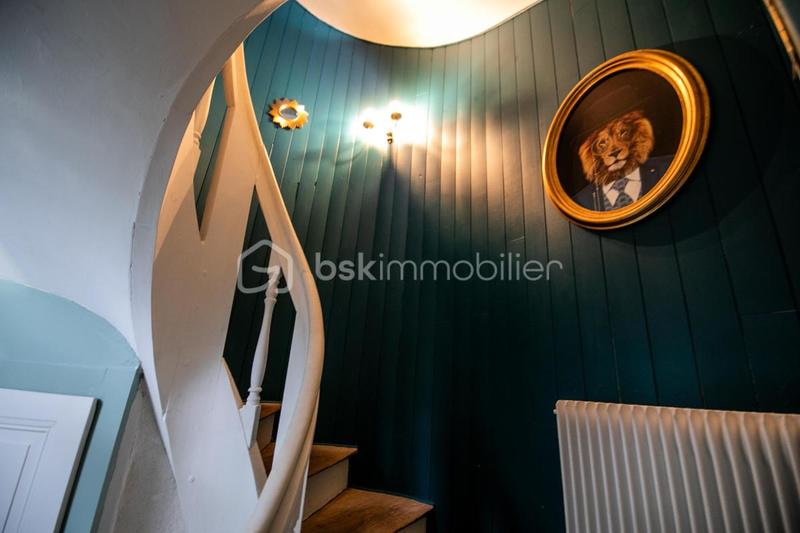 Maison de ville - 185 m² - 9 pièces