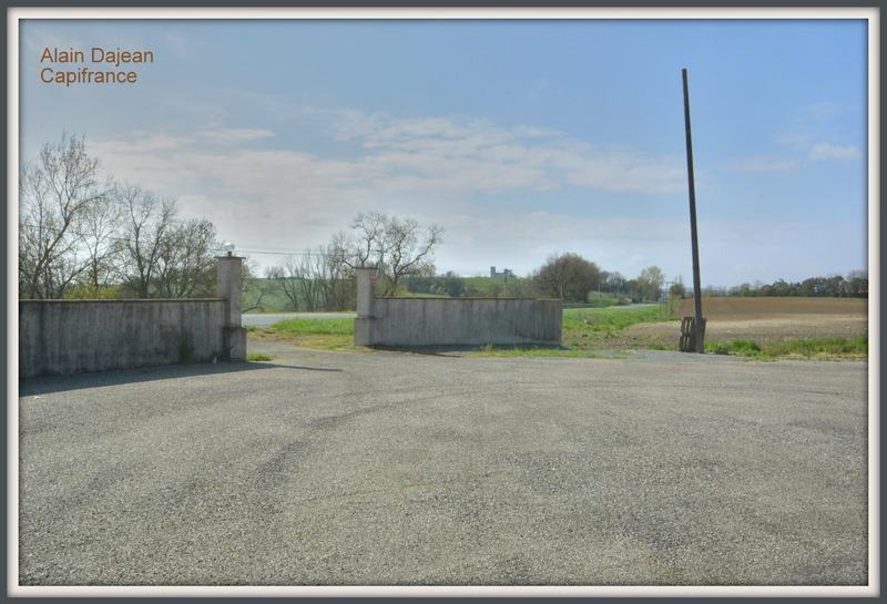 Maison - 300 m² - 1 pièce