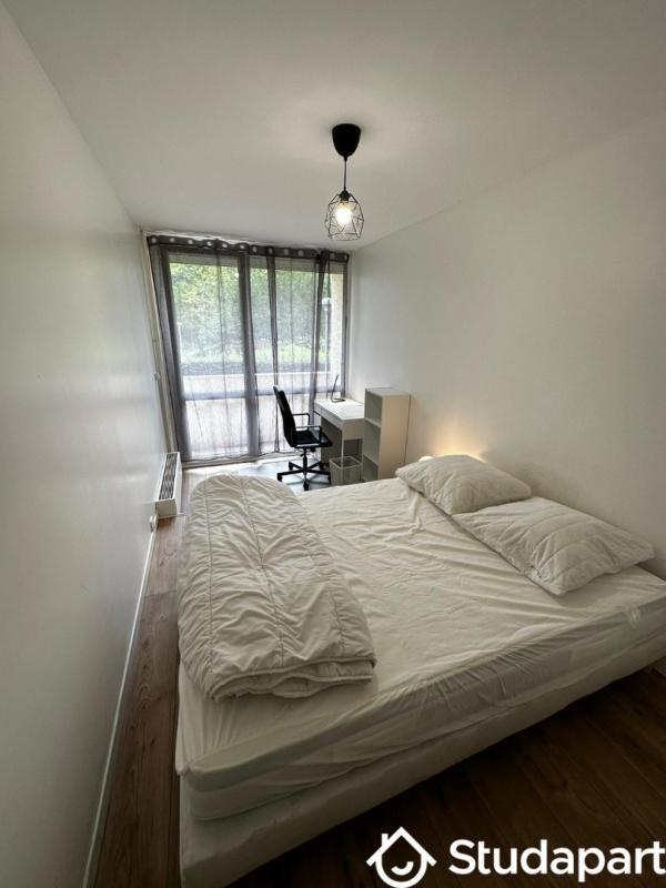 Chambre - 11 m² - 1 pièce