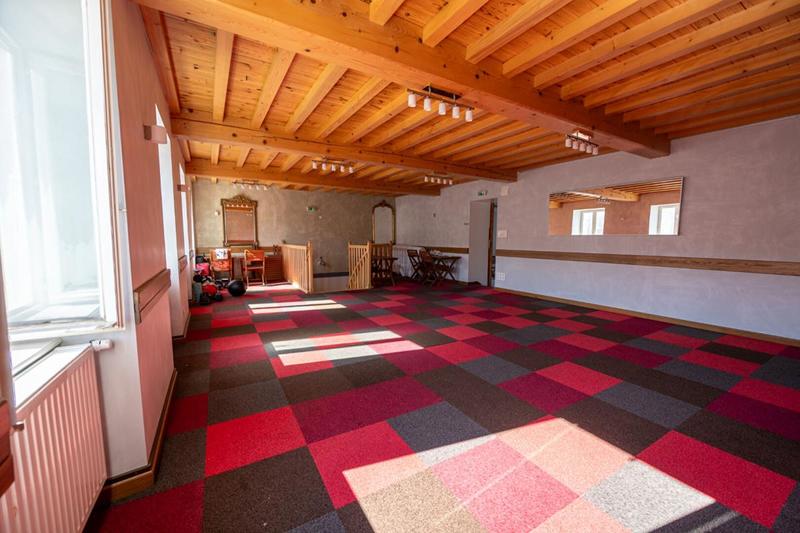 Maison - 270 m² - 8 pièces