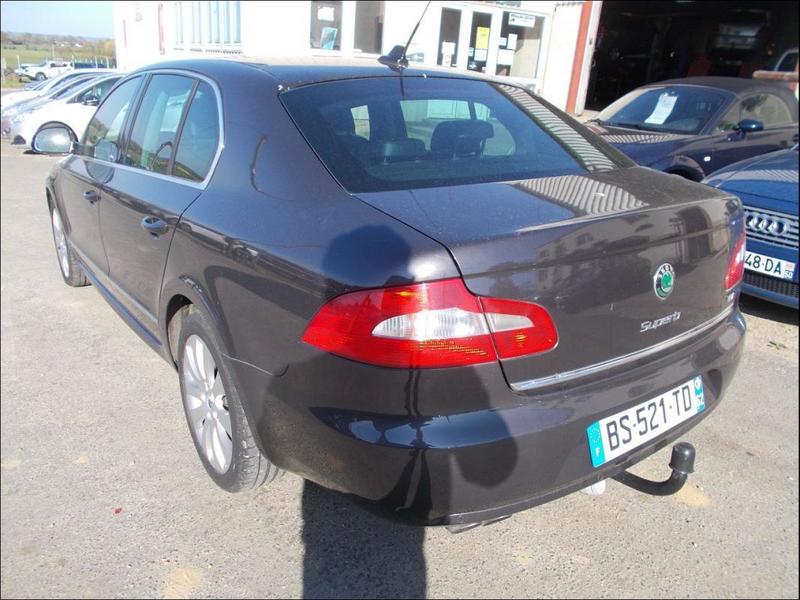 Skoda Superb Praha 2.0 Tdi 140 Cv