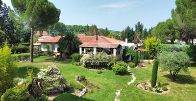 Maison - 150 m² - 4 pièces