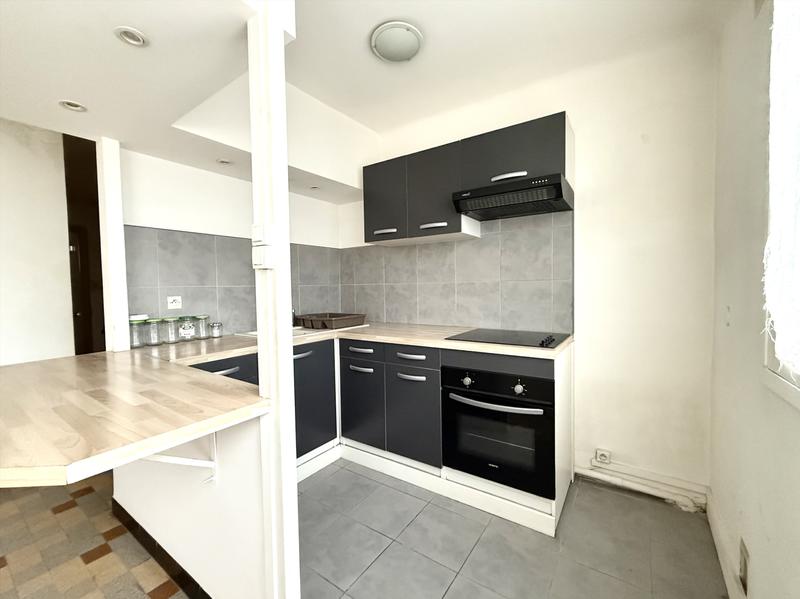 Appartement - 105 m² - 9 pièces