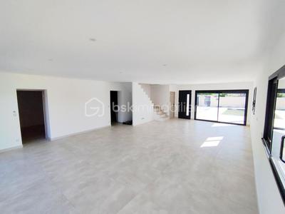 Villa - 145 m² - 6 pièces