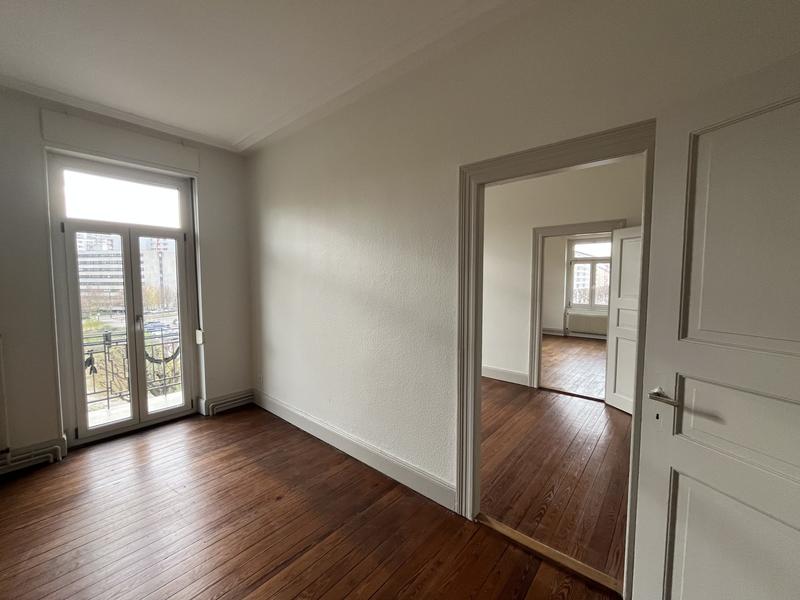 Appartement - 90 m² - 4 pièces