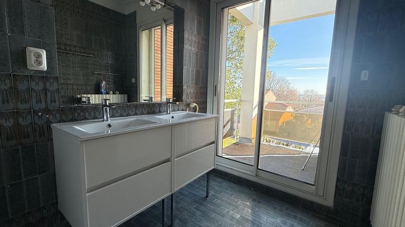 Villa - 242 m² - 7 pièces