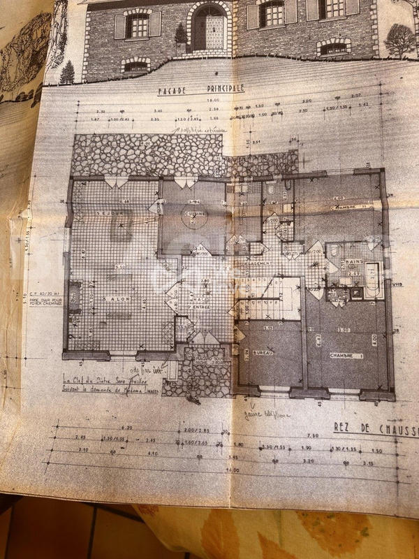 Maison - 206 m² - 8 pièces