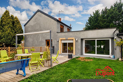 Maison - 200 m² - 7 pièces