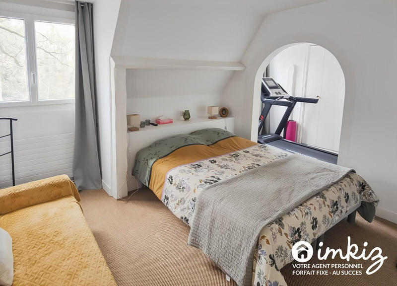 Maison - 227 m² - 7 pièces