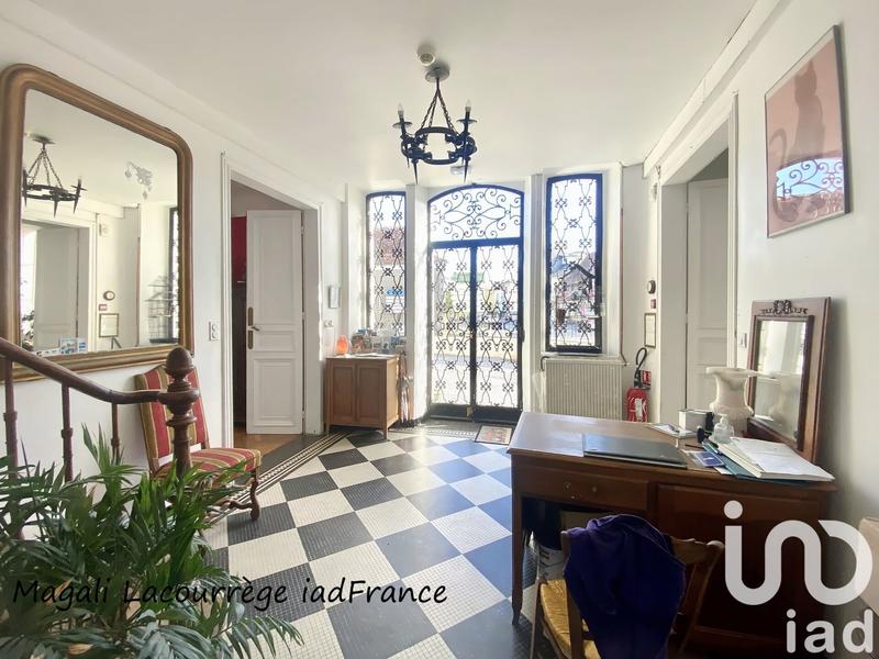 Maison - 550 m² - 11 pièces