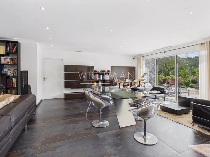 Villa - 203 m² - 5 pièces