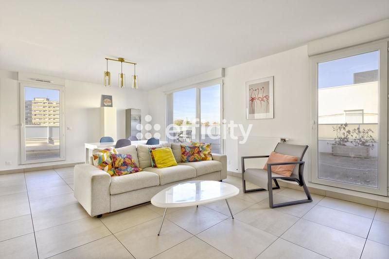 Appartement - 81 m² - 3 pièces