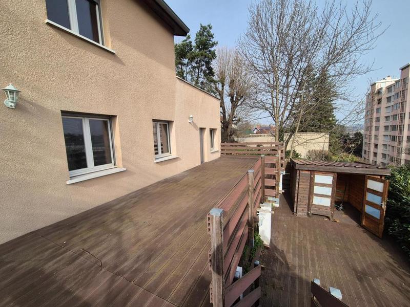 Maison traditionnelle - 100 m² - 5 pièces