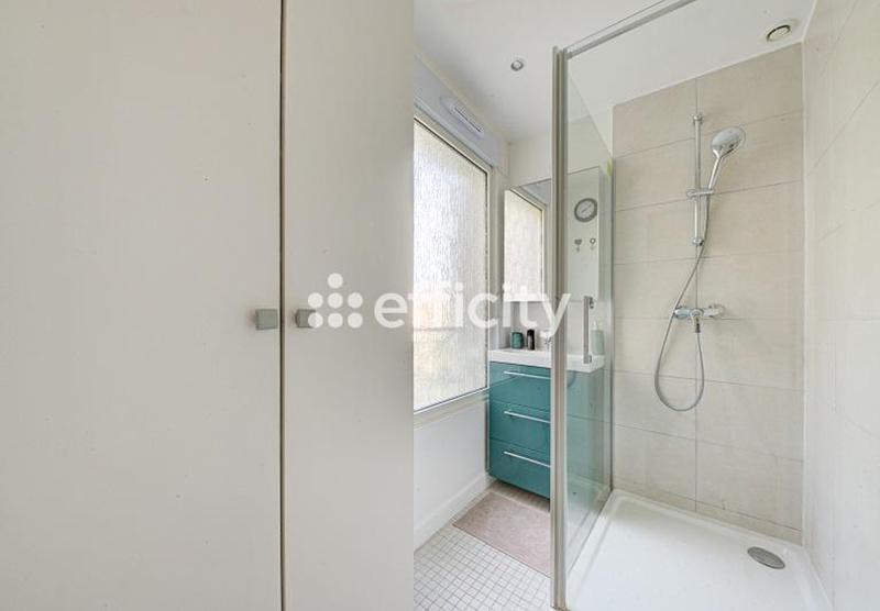 Maison - 200 m² - 9 pièces