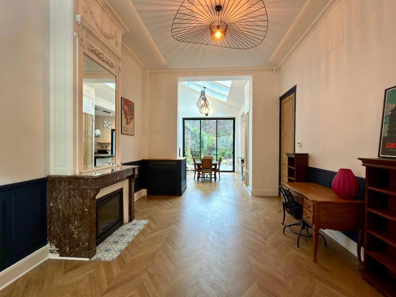 Maison bourgeoise - 201 m² - 6 pièces